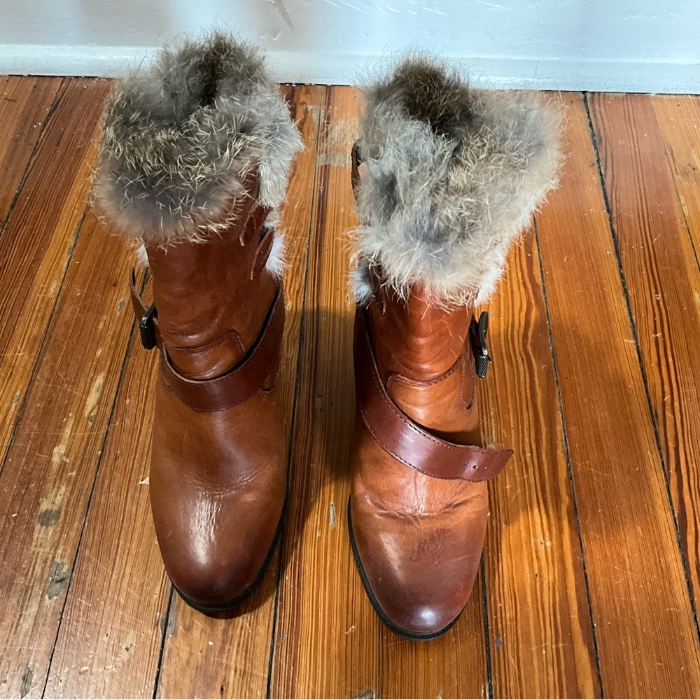 FRYE AND CO. Brown Leather Boots with Fur Trim